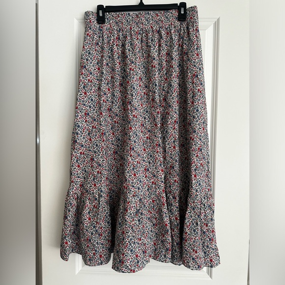 Loft skirt and top set euc - Picture 2 of 3